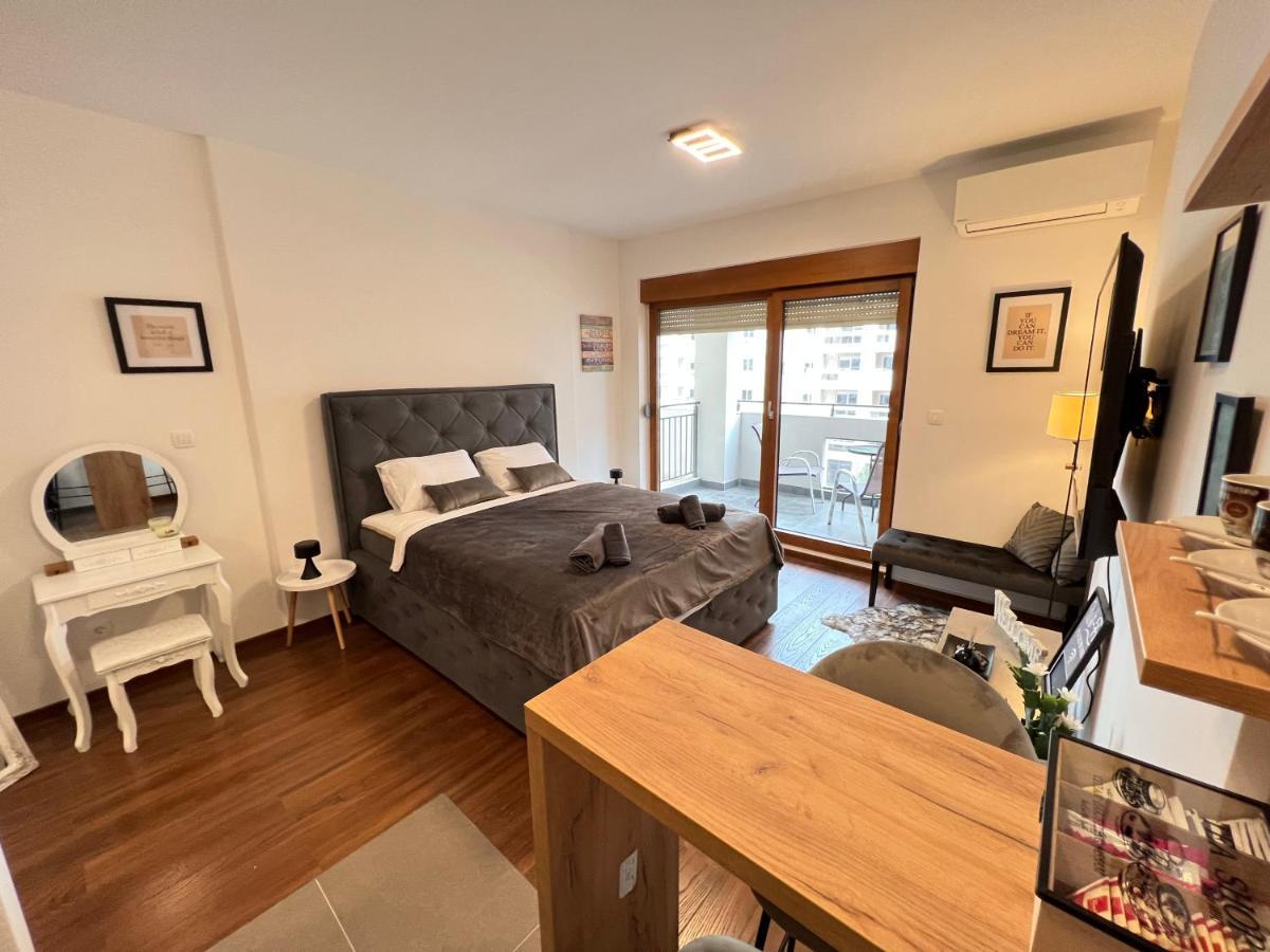 Apartment White Homes 16 - Master Quart
